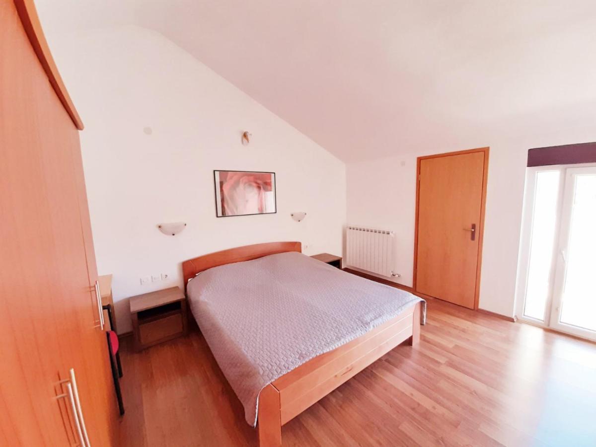 Apartments Izabela Muzic-Fornaric 크레스 외부 사진